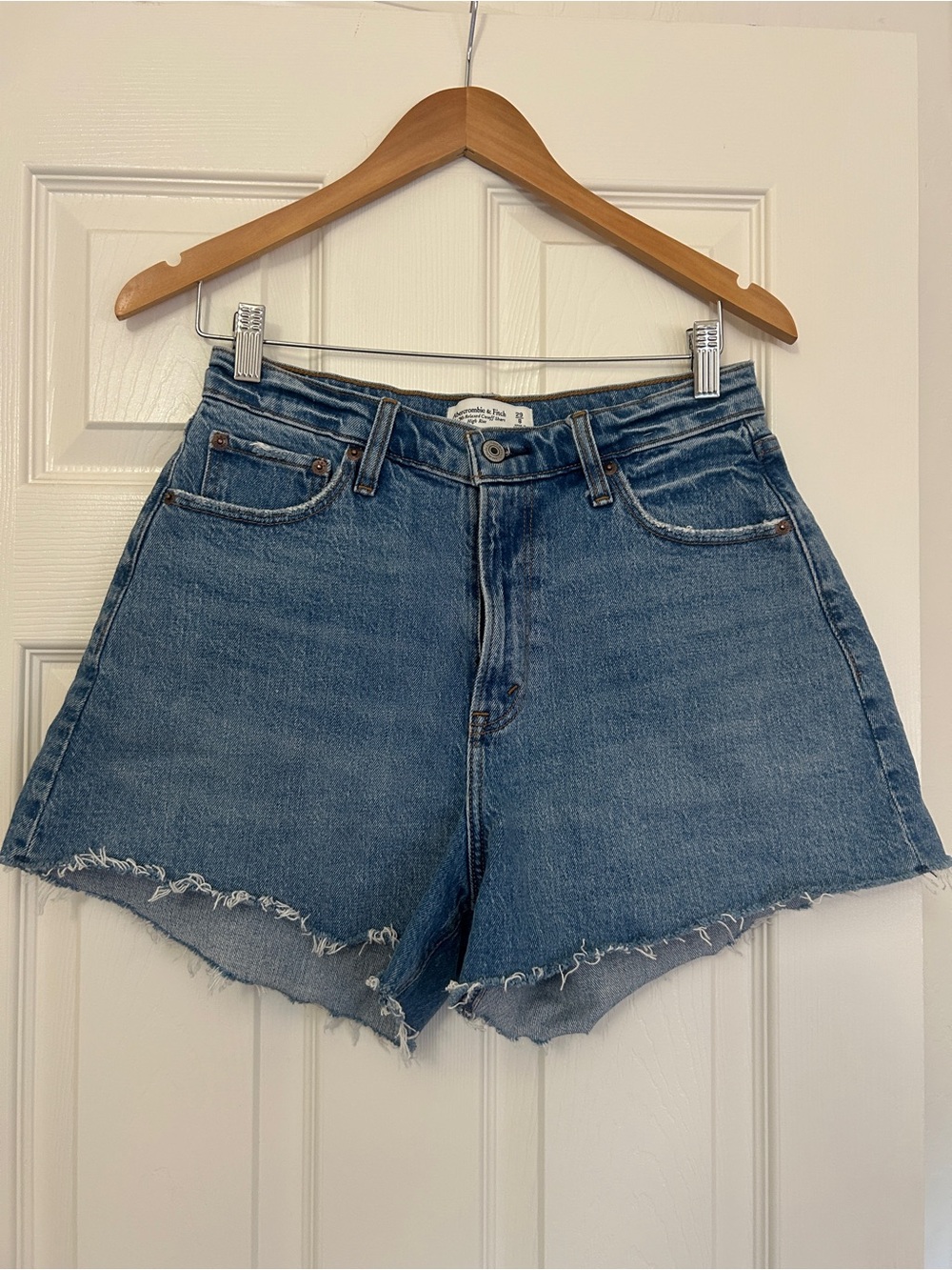 Abercrombie & Fitch 90’s Relaxed High-Rise Denim Shorts